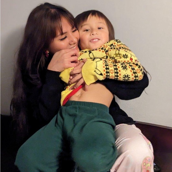 Meet your Posher, Deborah - Picture 2 of 3